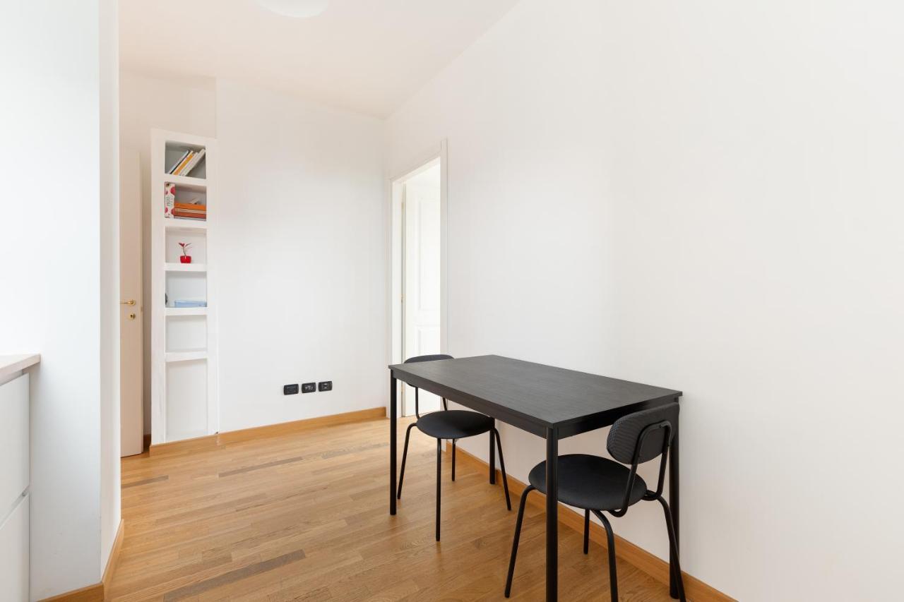 Milan Comfy Apartment X3 - With Balcony Luaran gambar