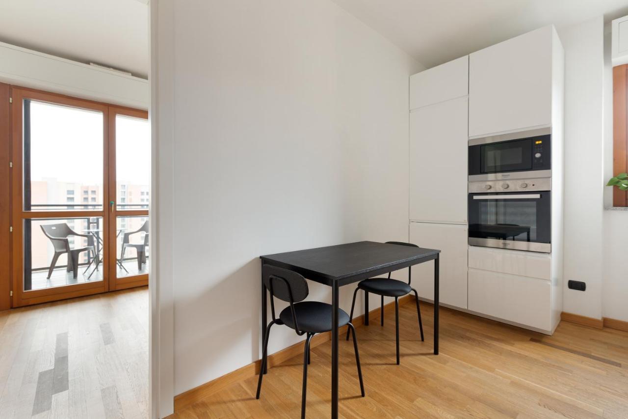 Milan Comfy Apartment X3 - With Balcony Luaran gambar